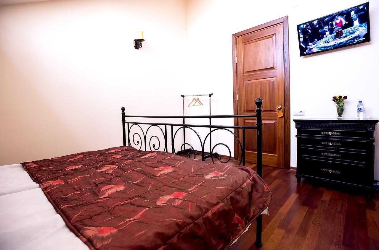 Tsaghkunq Guest House Севан Экстерьер фото